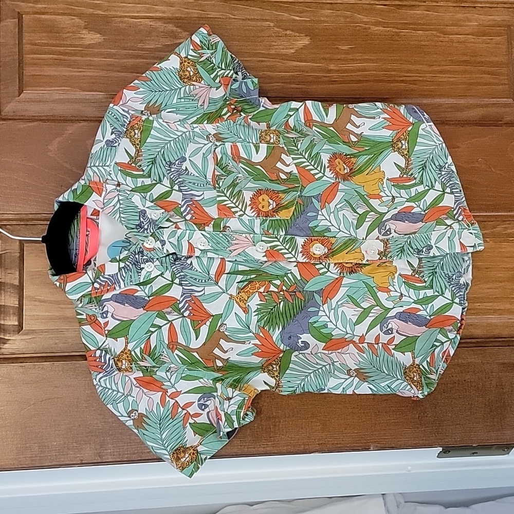 Boys 3-4 yrs camp shirt animal print button up